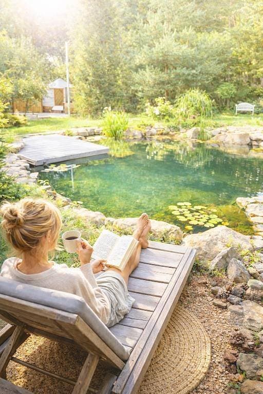 Jurty u jezírka - glamping v Podkrkonoší